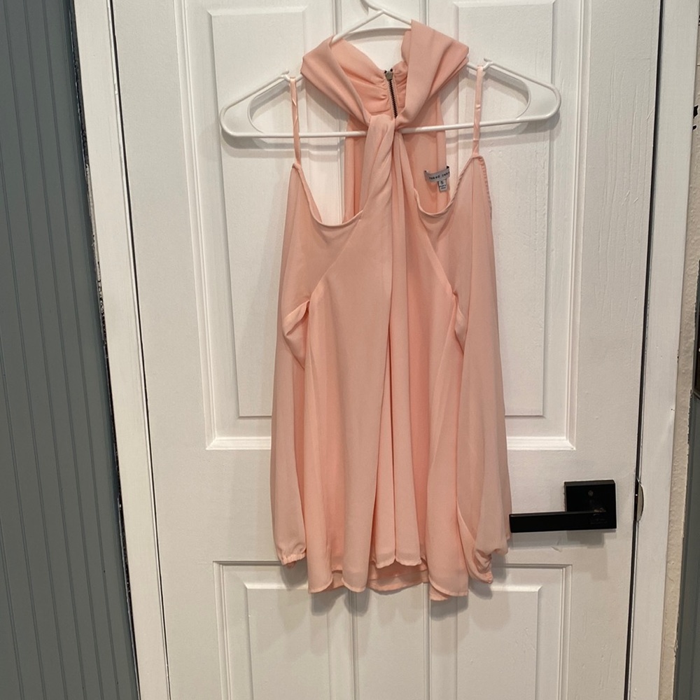 Off shoulders long sleeve blouse